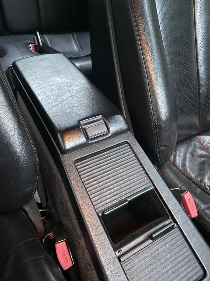 Mercedes R129 R129 Armrest Lid Latch Button A1296830155