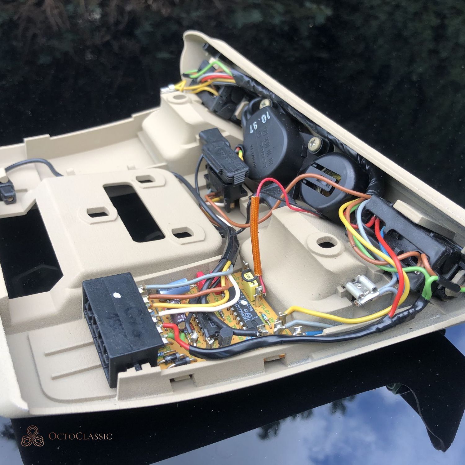 Mercedes SL R129 Innenraum-Deckenleuchten-Konsole A1298200501 Version A