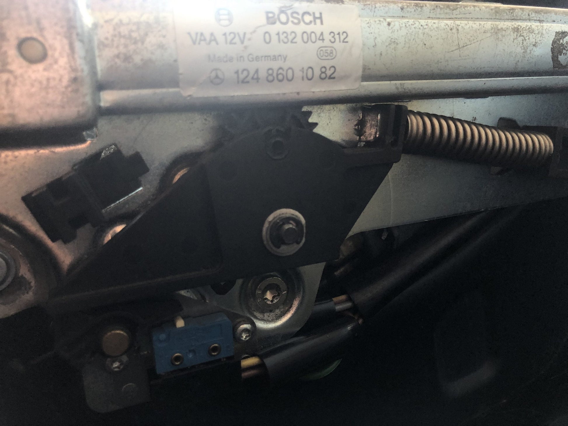 Mercedes W124 A124 Sicherheitsgurt-Zuführer Reparatursatz (W124 Cabriolet)