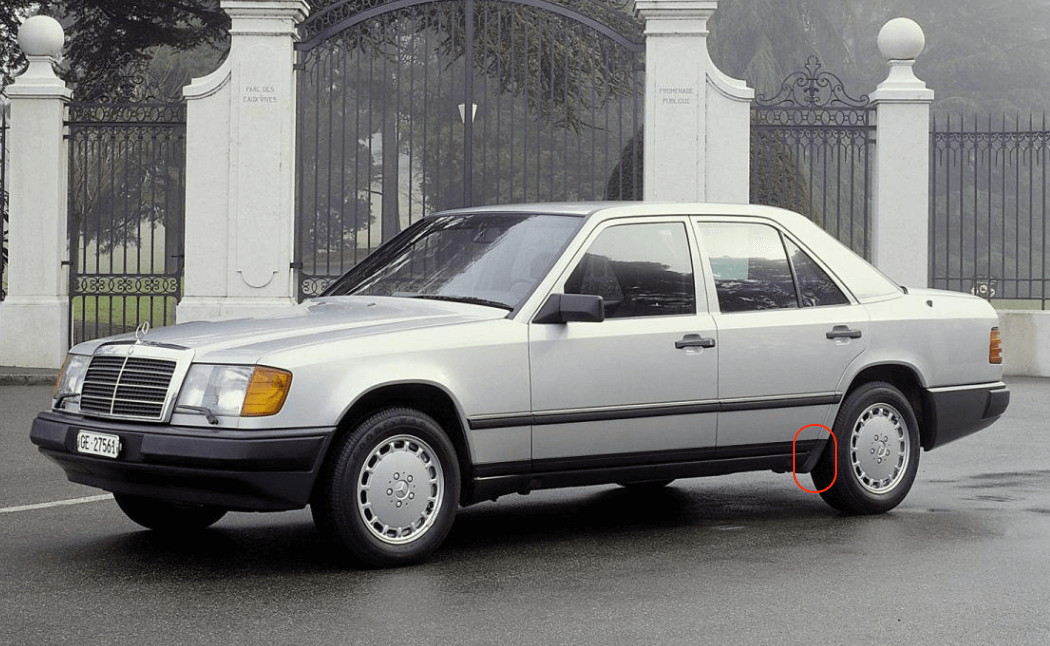 Mercedes W124 Rear Exterior Bottom Verkleidung links/rechts A1248840131 / A1248840231