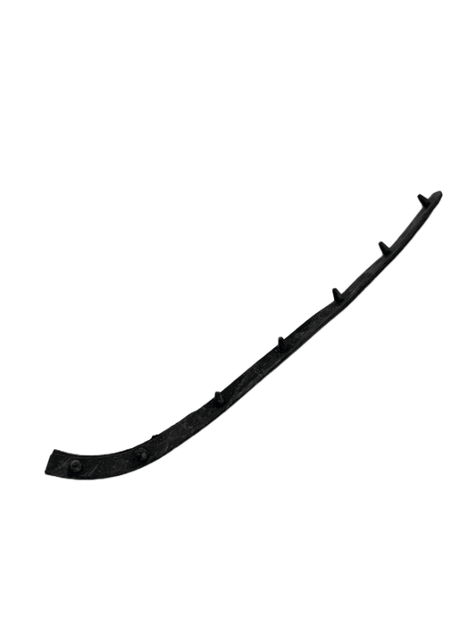 Mercedes W124 / S124 / C124 / A124 Front Bumper to Fender Seal links/rechts A1248850985 / A1248851085