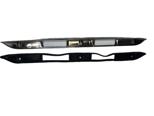 Mercedes W124 Trunk Lid Grip Verkleidung Set A1247580096 / 1247500293